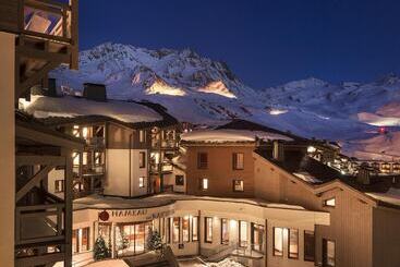 هتل Hôtel Le Hameau Du Kashmir
