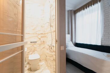 پانسیون Guest House 16 8