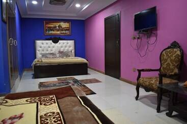 پانسیون Rose Guest House
