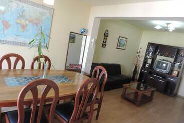 پانسیون Transit Home Bed And Breakfast   Adults Only