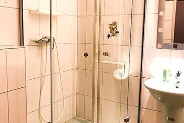 Пансион Tripcologne Apartments Bergisch Gladbach Since 2013