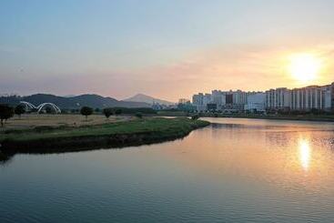 پانسیون Ulsan Dalbit Eunhasu Guest House