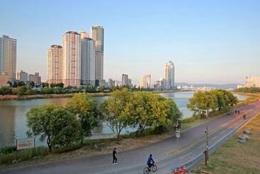 پانسیون Ulsan Dalbit Eunhasu Guest House