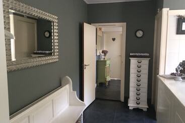 Pirombo Bed & Breakfast
