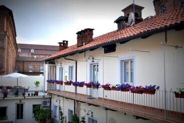 اقامتگاه La Mela Reale B&b