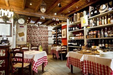 اقامتگاه La Mela Reale B&b