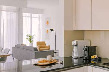 Sonder Downtown Towers