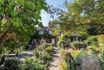 Teviot Cottage