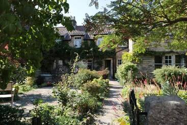 Teviot Cottage