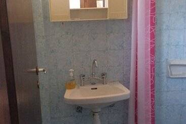 تختخواب و صبحانه Elena Rooms
