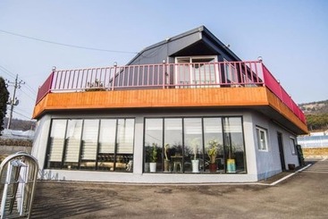 Daebudo Ciel Glamping Pension