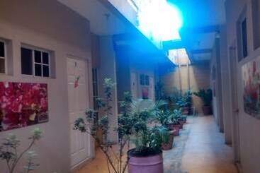 客栈  Shagul