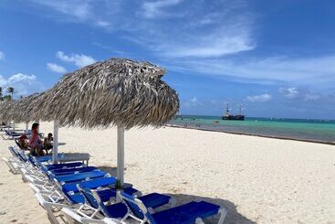 هتل Aventura Deluxe Suites Rooftop Pool