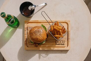 هتل Decu Downtown