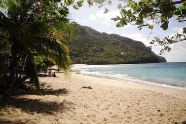 هتل Keegan's Beachside