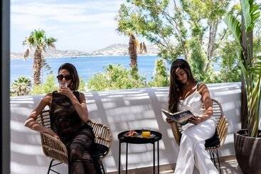هتل Parea Paros   Adults Only