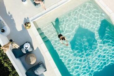 هتل Parea Paros   Adults Only