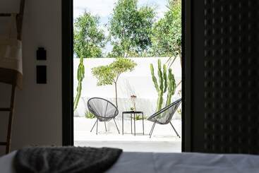 هتل Parea Paros   Adults Only