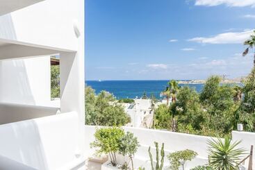 هتل Parea Paros   Adults Only