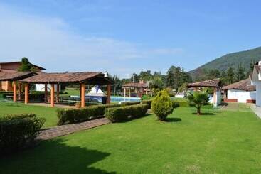 هتل Rancho Las Margaritas