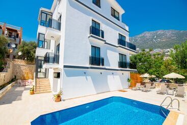 Kaya Apartments