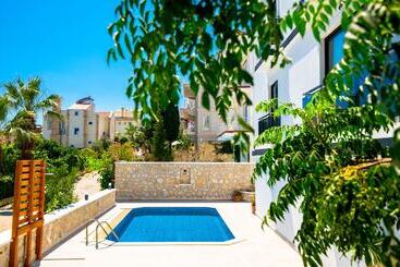Kaya Apartments