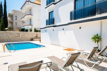 Kaya Apartments