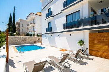 Kaya Apartments