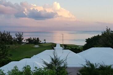 پانسیون Bermuda Connections Guest House