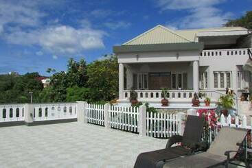 پانسیون Casabella Bed And Breakfast