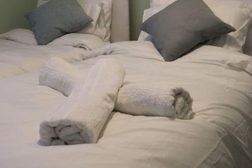اقامتگاه 12 Guests 5 Bedroom House In Central Birmingham