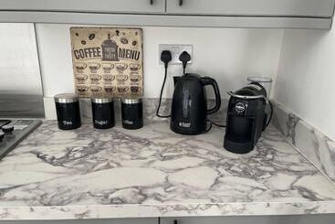 اقامتگاه Immaculate Luxury 2 Bed Apartment In Liverpool