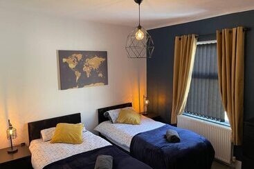 اقامتگاه Immaculate Luxury 2 Bed Apartment In Liverpool