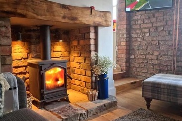 Stunning Quirky 2 Bed Cottage In New Brighton
