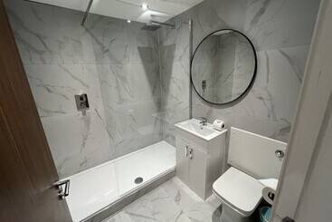 The Bling Hotel By Ustay