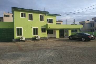 هتل Apple Royal Lodge