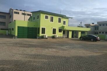 هتل Apple Royal Lodge
