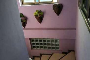 هتل Apple Royal Lodge