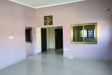 هتل Apple Royal Lodge