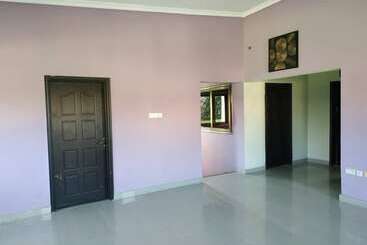 هتل Apple Royal Lodge