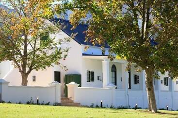 پانسیون La Cotte The Manor House