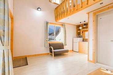 هتل Hadong Jiri Mountain Saesori Pension