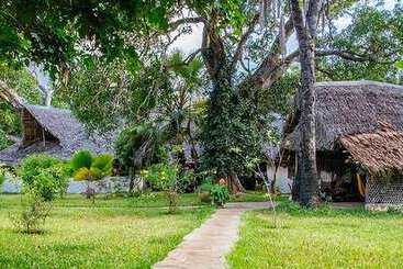 هتل Mikoko Cove Ecolodge