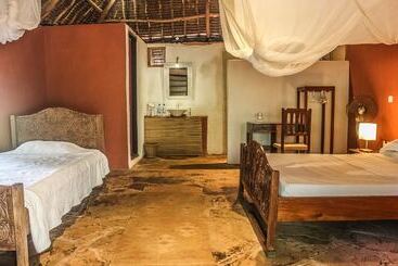 هتل Mikoko Cove Ecolodge