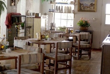 هتل Tavares Inn