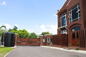 The Guest Apartments At Border Crossings - Kingston