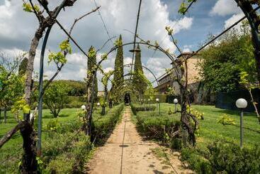 تختخواب و صبحانه Certosa Di Pontignano Residenza D'epoca