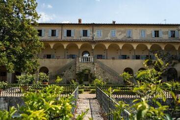 تختخواب و صبحانه Certosa Di Pontignano Residenza D'epoca