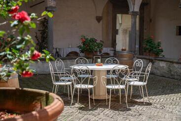 تختخواب و صبحانه Certosa Di Pontignano Residenza D'epoca
