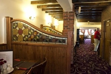 تختخواب و صبحانه The Bull Inn